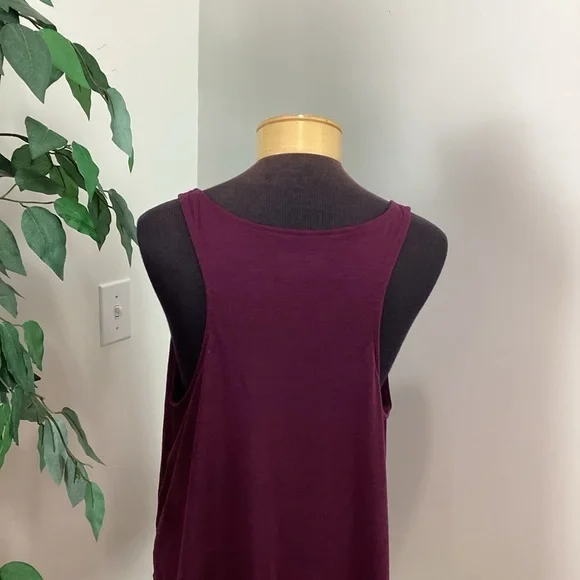 Mudd tank top woman’s size XL scoopneck maroonish purple with gold patte… - Picture 2 of 13